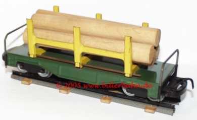 hellgrüner Rungenwagen